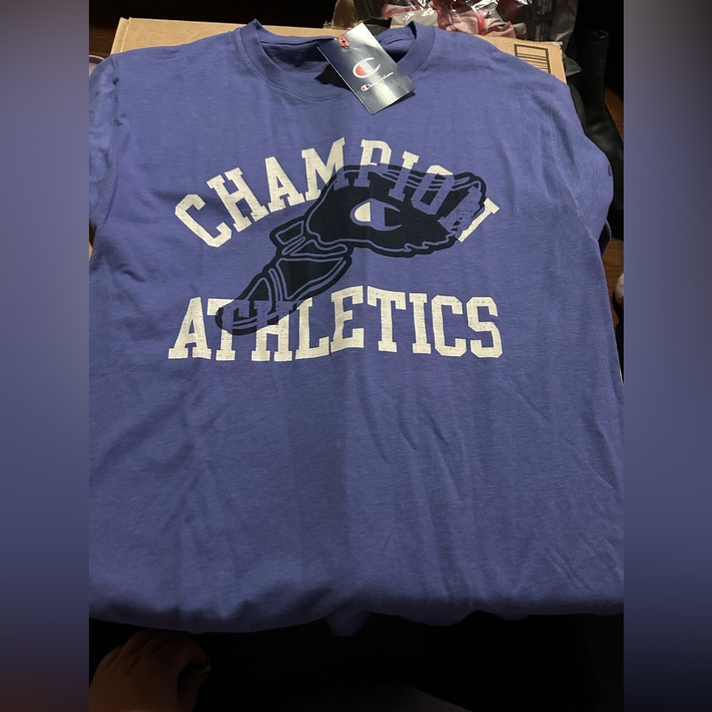 Mens size small shirt